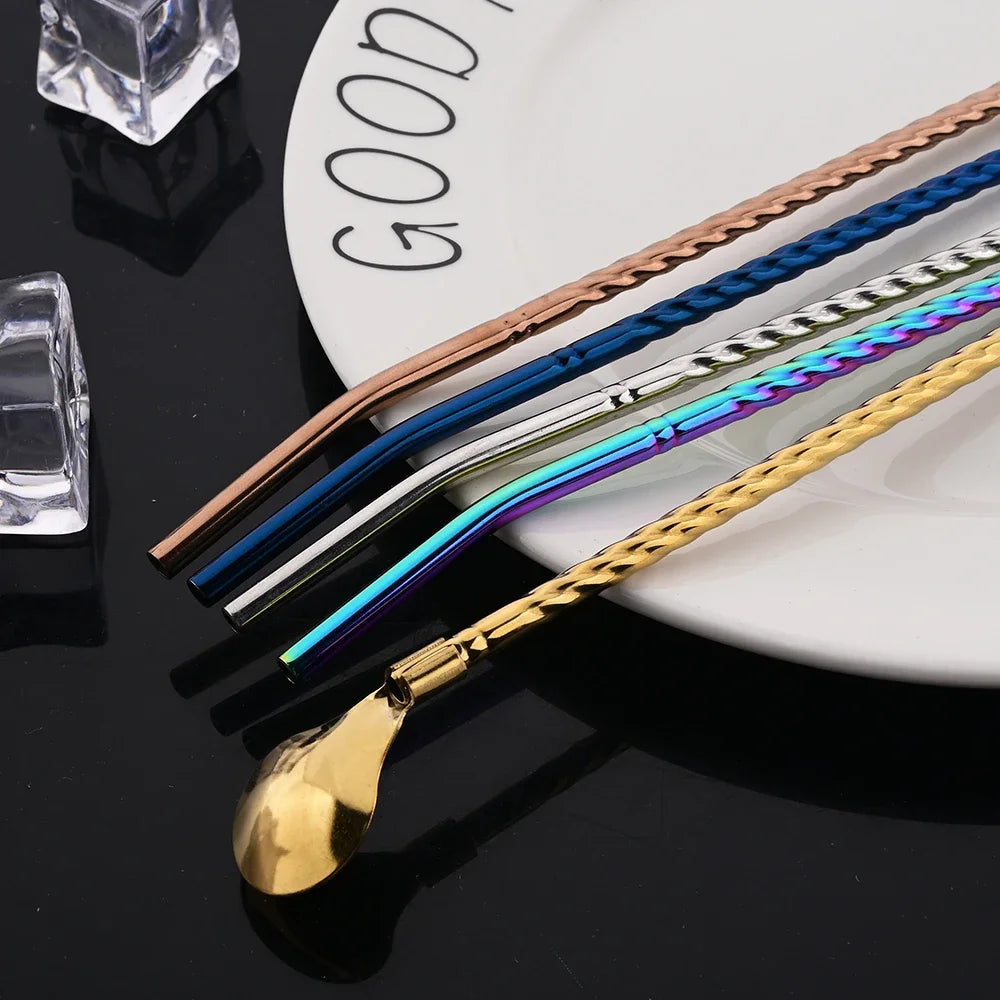 10 piezas de pajitas de metal coloridas y reutilizables para cócteles, bebidas, leche, café y otros usos. Incluye cuchara de acero inoxidable.
