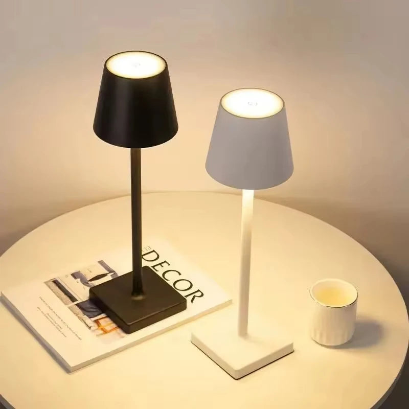 Lámpara de mesa LED recargable con interruptor táctil, 3 niveles de intensidad regulable, ideal para escritorio, bar, club o cena. Iluminación ambiental decorativa y creativa.